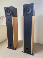 VOLA Zweiwege-Standlautsprecher