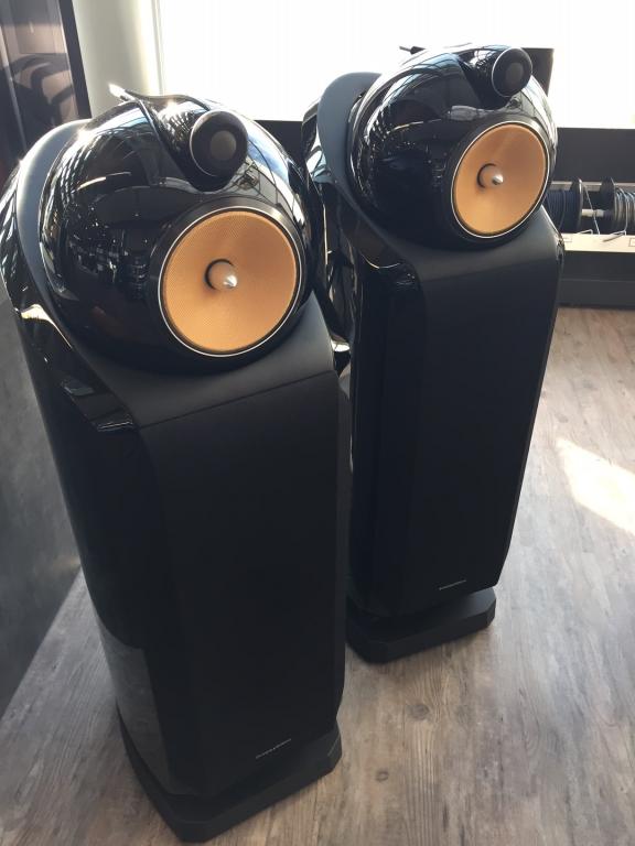 B&W 802 Diamond standing speakers
