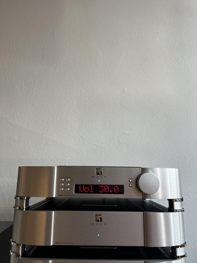 Moon Moon Preamplifier 850P