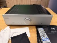 M6Si Stereo Vollverstärker in silber