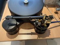 Transrotor Dark Star mit SME V in Gold