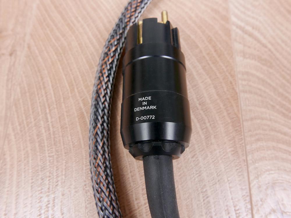 D (Diamond) highend audio power cable 2,0 metre
