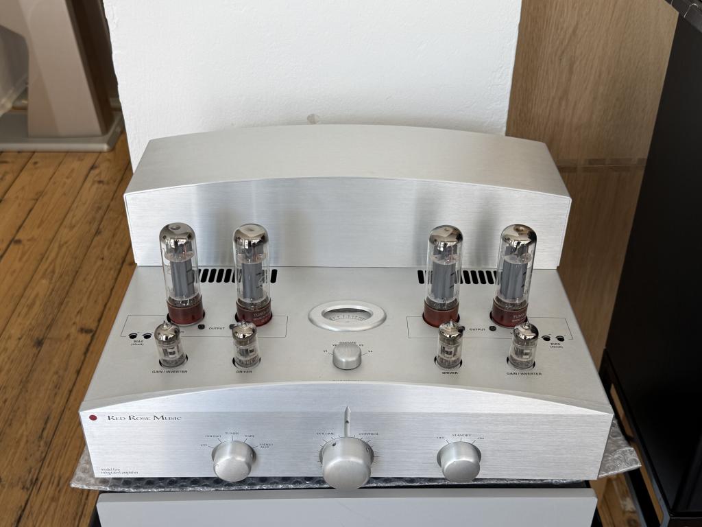 Red Rose Red Rose Music Model 5 Vacuum Tube Integrated Amplifier