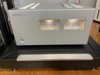 M-900u Power Amplifier / C-900u Preamplifier