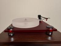 Cello maxi rot, inkl. Zavfino AESHNA Karbon Tonarm und Ortofon Cadenza red