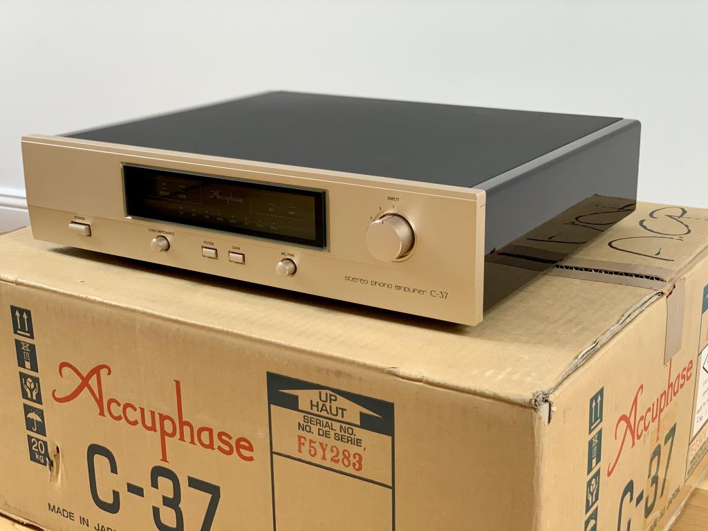 Accuphase  C 37