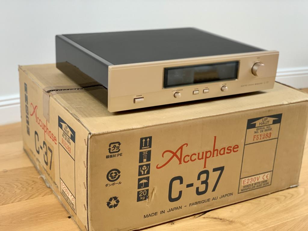 Accuphase  C 37
