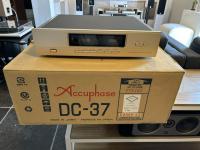 Accuphase DC-37