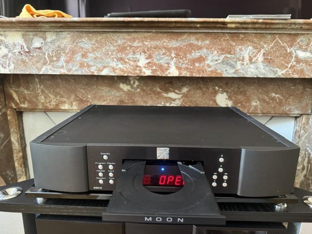 SimAudio CD Transport & DAC Simaudio Moon 260D