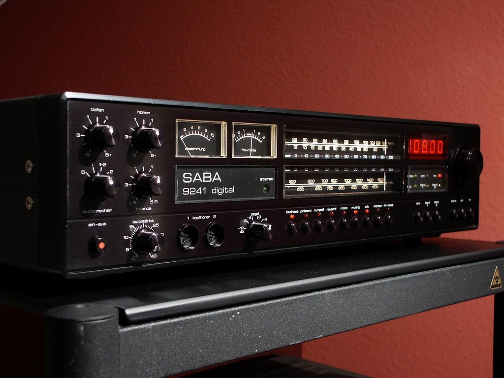 70´s HiFi - alte Schätzchen in Bestform! Neu bei Speakers Delight!! Saba Receiver Ultra HiFi professional 9241 digital