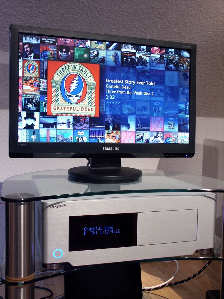 AUTHENTIC MediaCenter OrigenAE VFD!! Musik Server, TV- Station, Video- DVD Recorder usw.