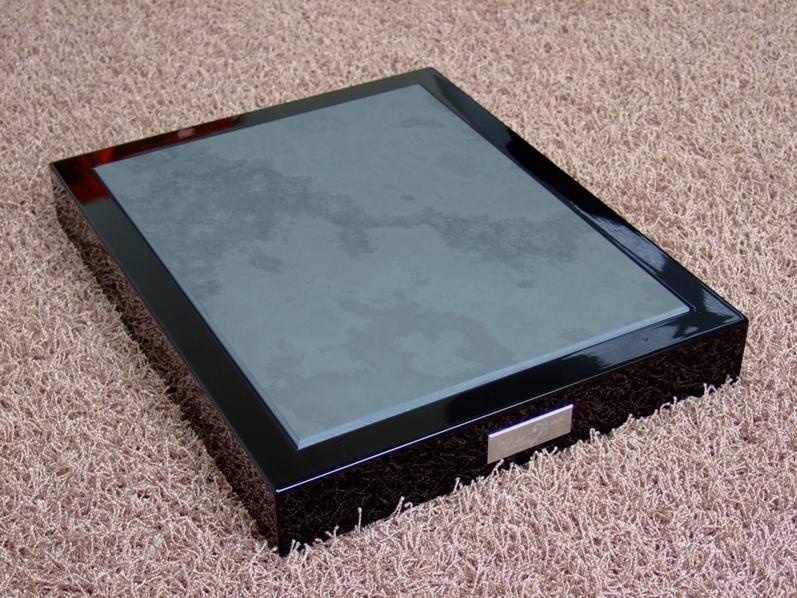 Subbase écho LS Tiefschwarz Hochglanz