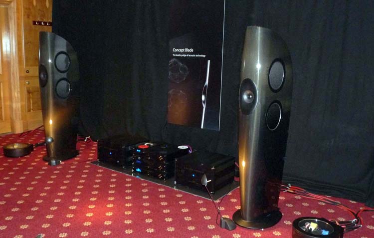 ELECTROCOMPANIET und KEF Concept Blade - die beste Endstufe Electrocompaniet an der KEF Concept Blade