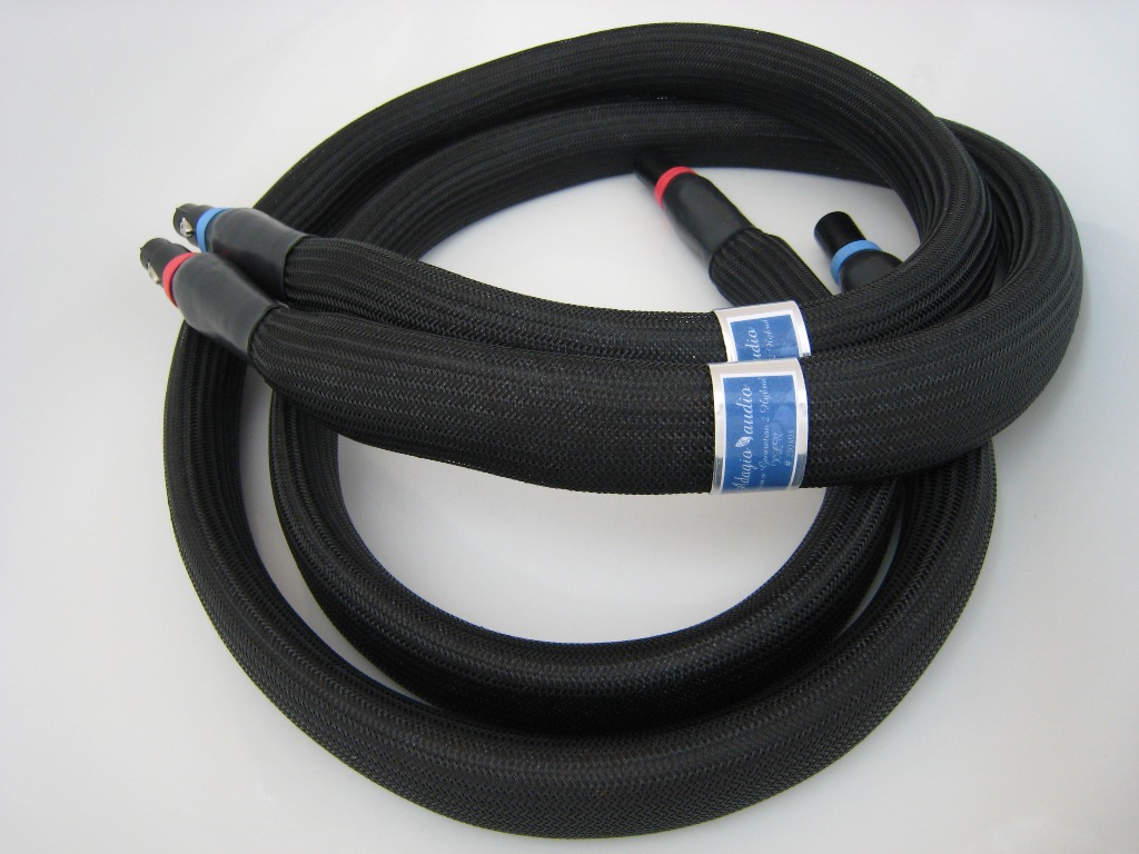 Adagio audio cables Erhältlich als XLR oder RCA