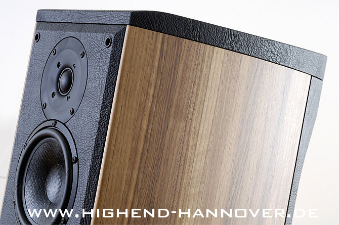 Die Ferraries unter den Lautsprechern Sonus Faber Liuto bei ART&VOICE in Hannover