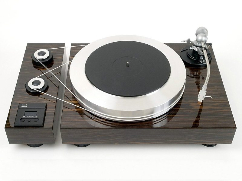 EAT Forte Plattenspieler bei CCR-Highend EAT Forte & Ikeda IT 407 Tonarm