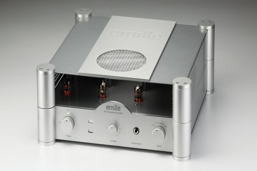 Röhren-Vollverstärker  ARA  Hersteller  emille ARA Vollverstärker mit Abdeckung