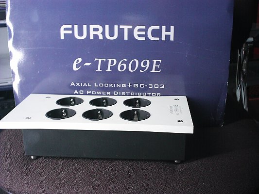 ´Netzleiste  e-TP 609E  von Furutech 6fach Netzleiste e-tP 609E  von Furutech
