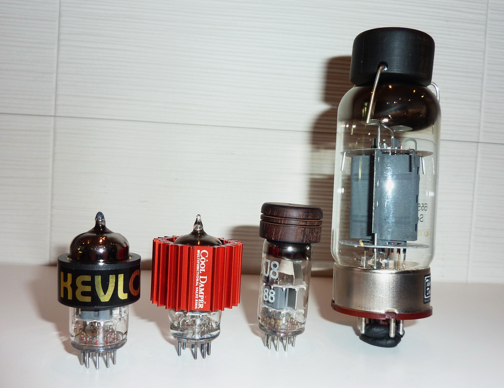 Klangtuning bei Röhrenverstärkern und weiteren Röhrengeräten Röhendämfer für Verstärker oder Röhren-CD Player