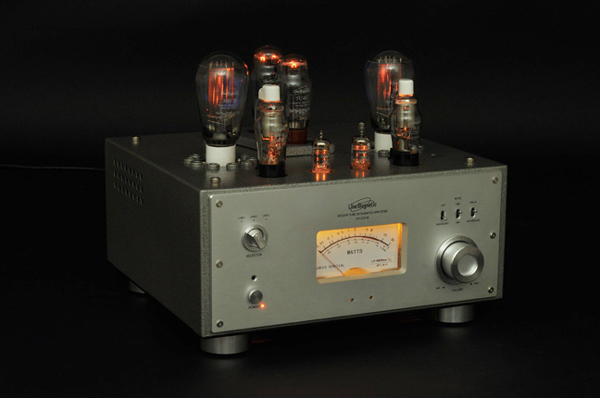 Line Magnetic  210IA  300B Röhrenverstärker Röhrenverstärker von Line Magnetic Audio