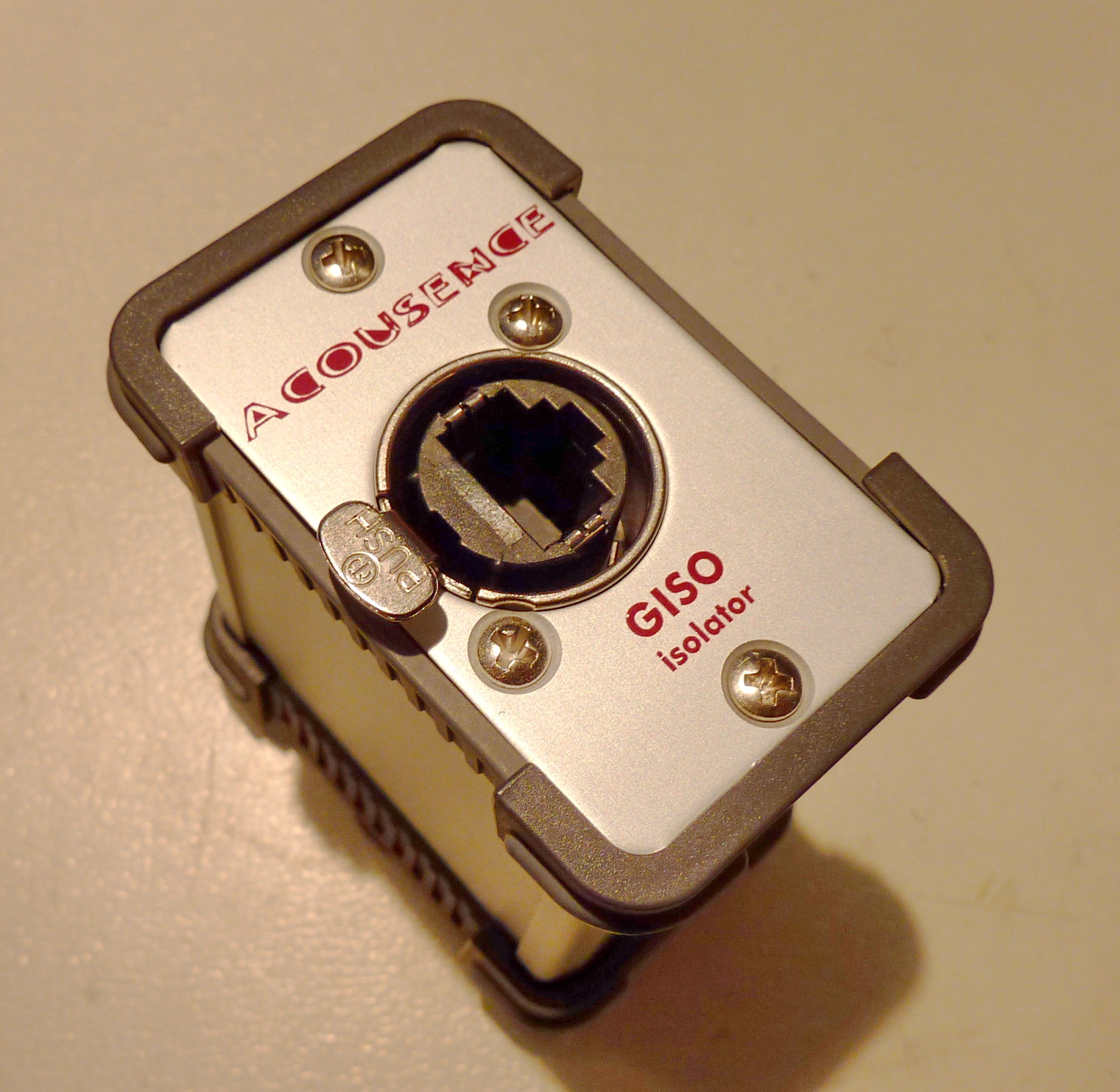 Klangverbesserung bei RJ45 Streamer-Anschluss ! GISO Isolator