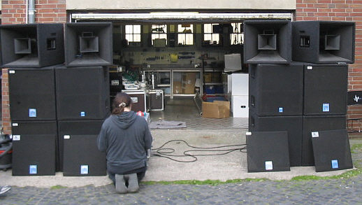 KME QSH 1122 + KME QBH 1181S PA-Lautsprecher im Hannover geklaut KME QSH 1122 + KME QBH 1181 S PA-Lautsprecher gest