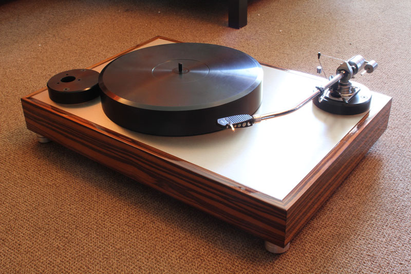 Geheimtip unter den analogen Laufwerken : www.berlin-hifi.de