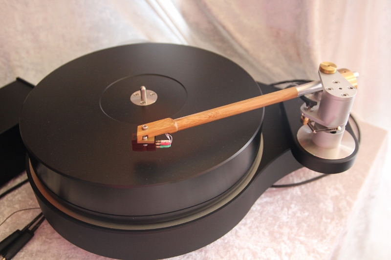 TW Akustik Raven GT mit... www.berlin-hifi.de  und 03322-2131655