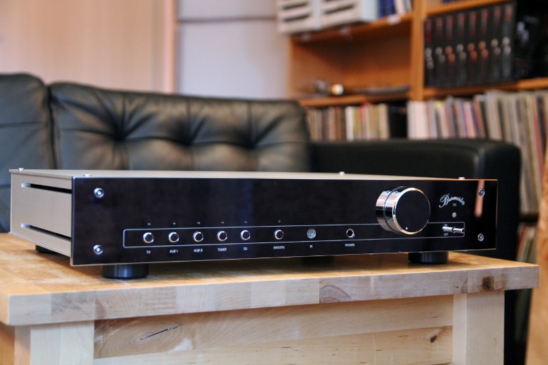 der Burmester 101 neu... www.berlin-hifi.de  und 03322-2131655