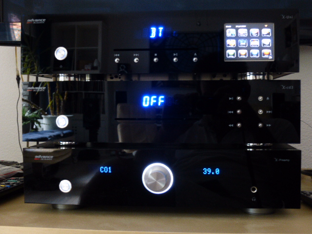 neues von Advance Acoustic Advance Acoustic Preamp, CD-Player, Streamer X-Uni