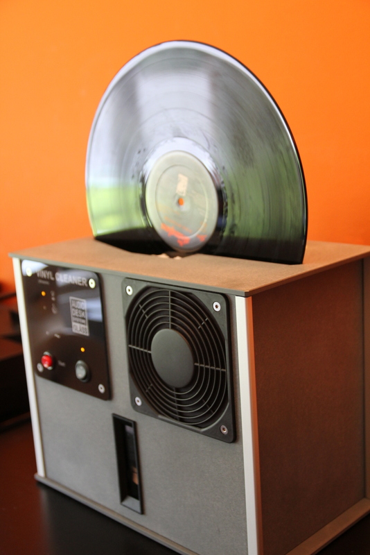 Gläss Plattenwaschmchine ... www.berlin-hifi.de  und 03322-2131655