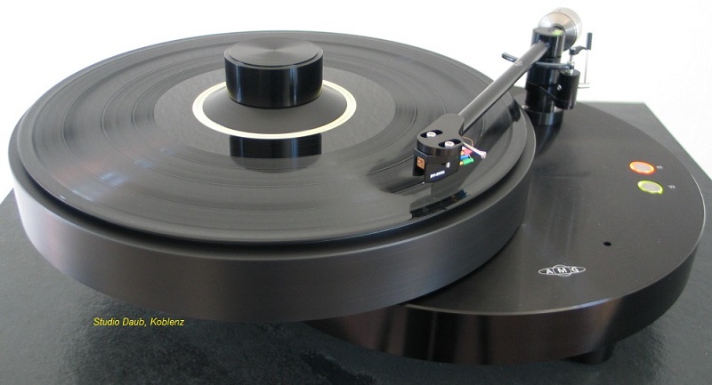 AMG Giro aus der Analog-Manufaktur Germany bei uns in der Vorführung!