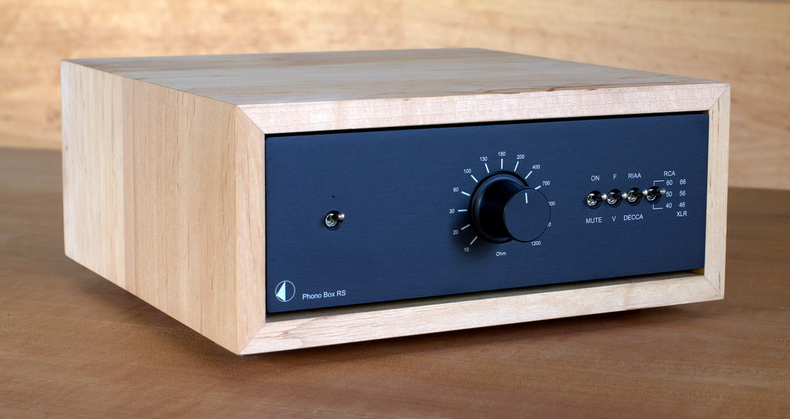 Pro-Ject  Phono Box RS    Wood Edition 