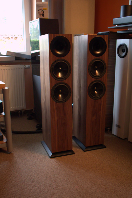 neue Odeon Hornlautsprecher... www.berlin-hifi.de  und 03322-2131655