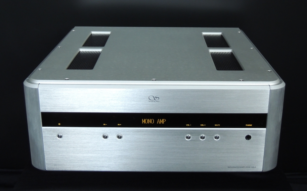 Shanling mit schlagkräftigem Vollverstärker / Stereo - Monoendstufe Shanling A 3.2 EU