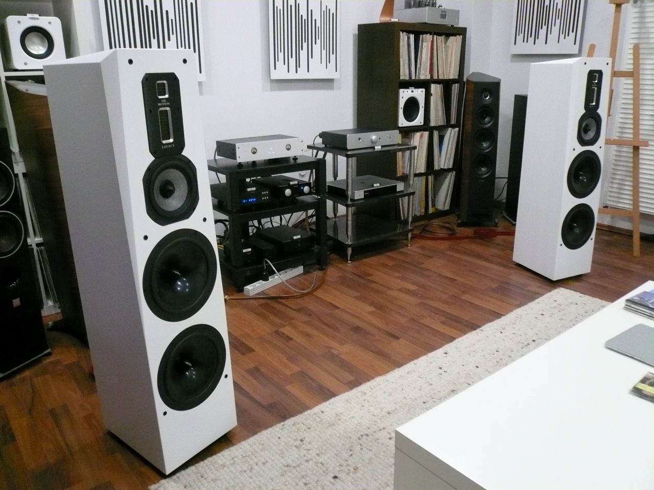 Legacy Audio Signature SE Legacy Audio Signature SE an Elektronik von Heed 