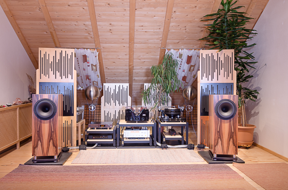 Jetzt NEU - Die Tobian Standmonitor 12 Tobian Standmonitor 12 ab sofort in der Vorführung