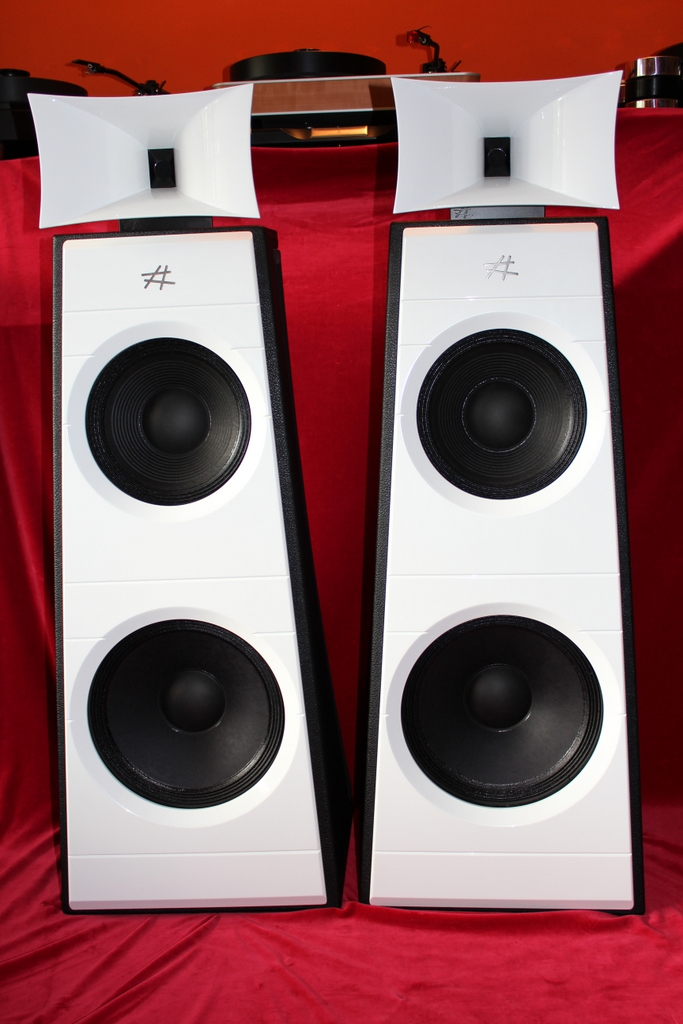 Diesis Audio aus Italien Ausführung : Corian weiss