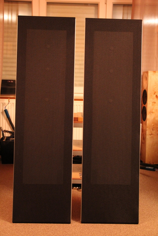 Die neue Magnepan ... www.berlin-hifi.de  und 03322-2131655