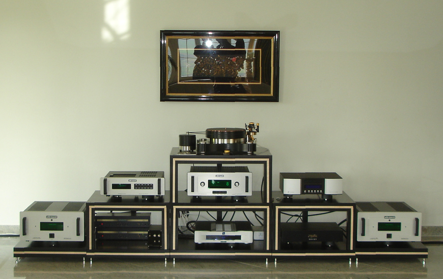 Highend Racksysteme & Gerätebase 