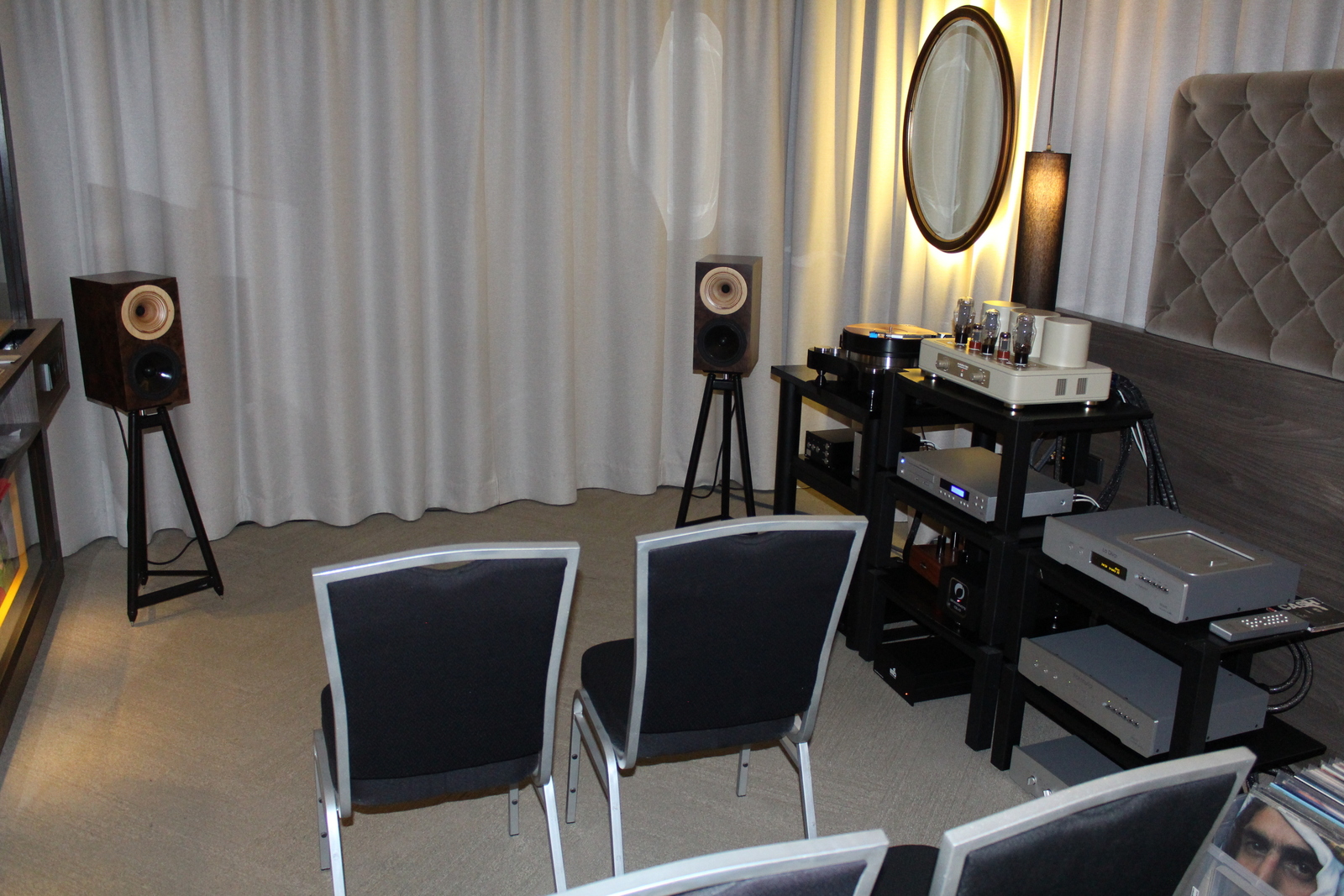 Vielen Dank für Euren Besuch auf den Süddeutschen Hifi Tagen ! Raum 38 : Odeon und Audio Offensive ganz leer...