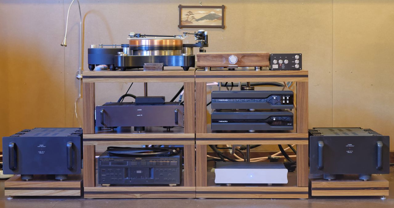 Highend Racksysteme + Gerätebasen + Highend Kabel