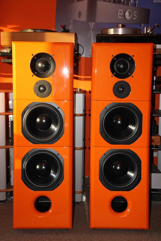 im STEREOPLAY 10-2018 schreibt Malte Ruhnke : www.audio-offensive.de      03322-2131655