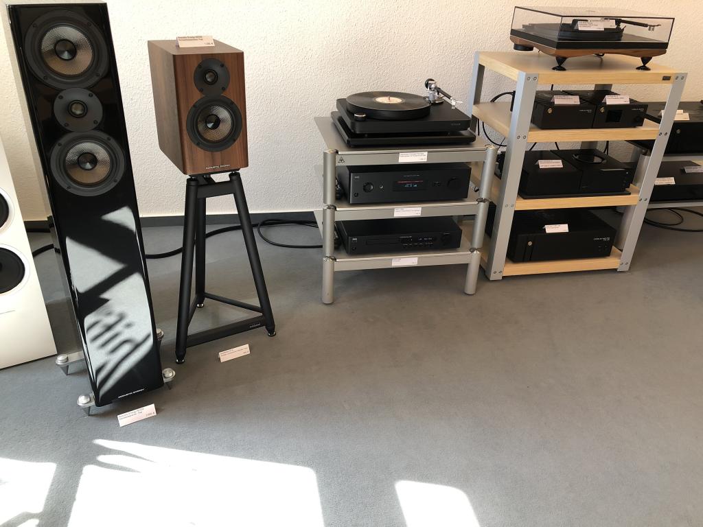 Wiedereröffnung nach Corona-Pause: hifibelzer in Saarlouis Wiedereröffnung nach Corona: hifibelzer mit Acoustic Energy Lautsprecher in Saarlouis