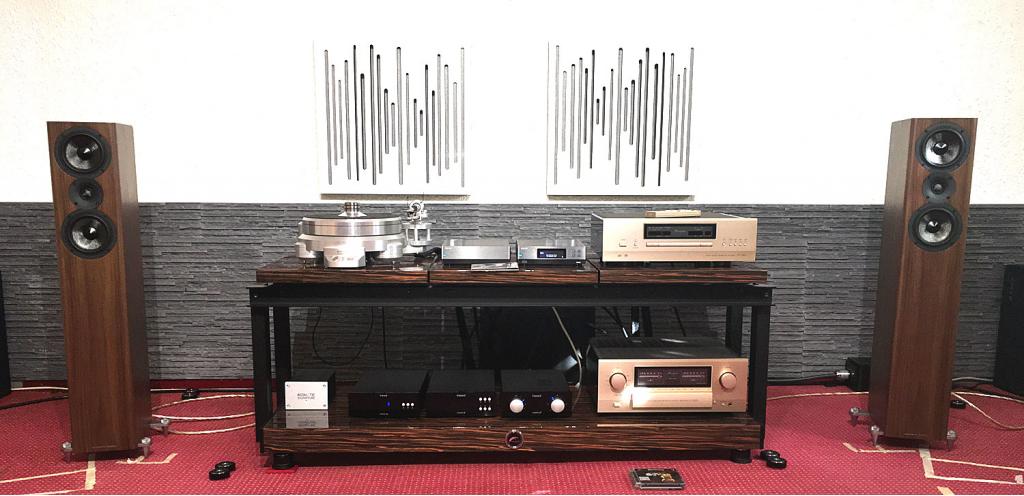 Wiedereröffnung nach Corona-Pause: First Classs Hifi in Wolfsburg Wiedereröffnung nach Corona: Klangstudio First Class Hifi in Wolfsburg mit AE Lautsprecher