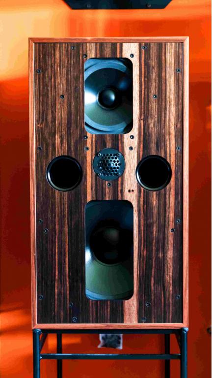 Amre`Ibrahim ist richtig begeistet von der Graham Audio LS 5/5 in der IMAGE 04-2020 www.audio-offensive.de und www.berlin-hifi.de