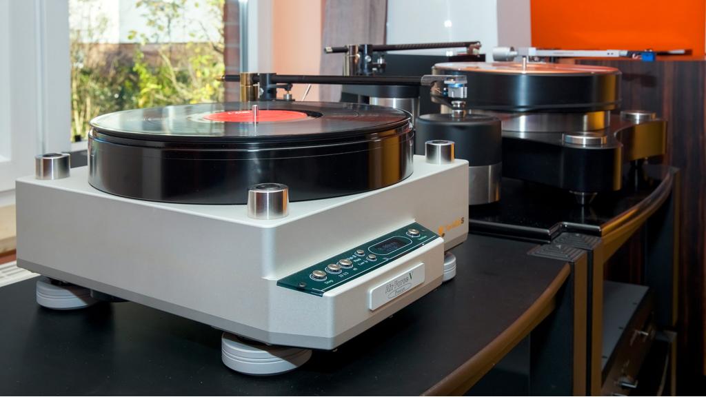 TechDAS Airforce 5 Premium mit Schröder Tonarm und MySonic Lab in unserer Vorführung www.audio-offensive.de und www.berlin-hifi.de