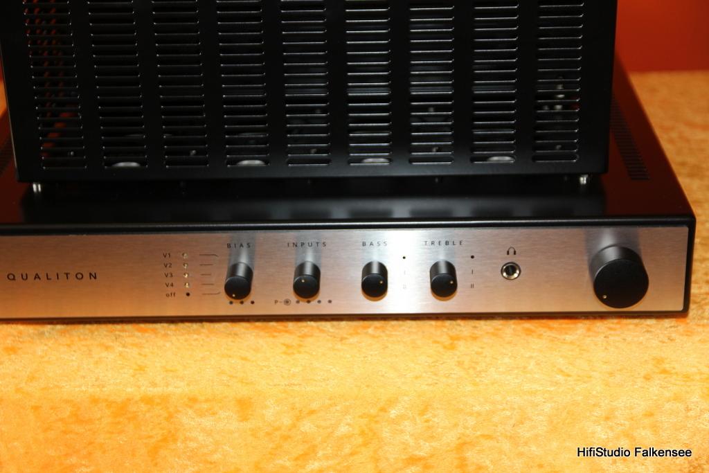 exzellenter Röhrenvollverstärker inklusive Phono MM und kompletter Klangregelung www.audio-offensive.de und www.berlin-hifi.de