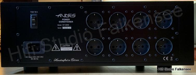 den Audes ST 3000 gibt es jetzt bei uns mit 8 Steckdosen, www.audio-offensive.de und www.berlin-hifi.de