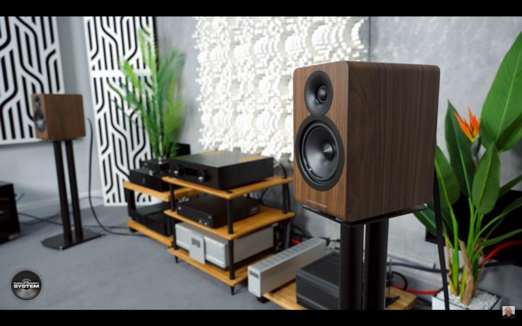 „Die AE 100² ist wirklich ein großes Dingen“ – von ACOUSTIC ENERGY Neuvorstellung und Test: Kompaktlautsprecher Acoustic Energy AE 100²